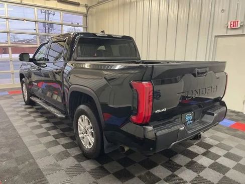 Used 2022 Toyota Tundra SR5 w/ SR5 Convenience Package AWD/4WD image 5