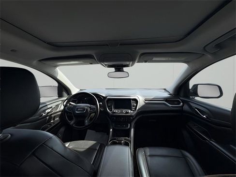 Used 2023 GMC Acadia AT4 w/ Technology Package image 17