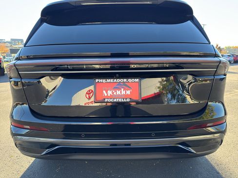 Used 2024 Lincoln Nautilus Reserve w/ Equipment Group 202A image 3