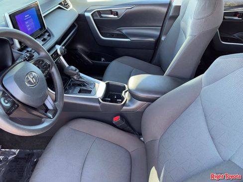 Certified 2025 Toyota RAV4 XLE FWD image 20