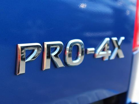 Used 2015 Nissan Frontier PRO-4X AWD/4WD image 8