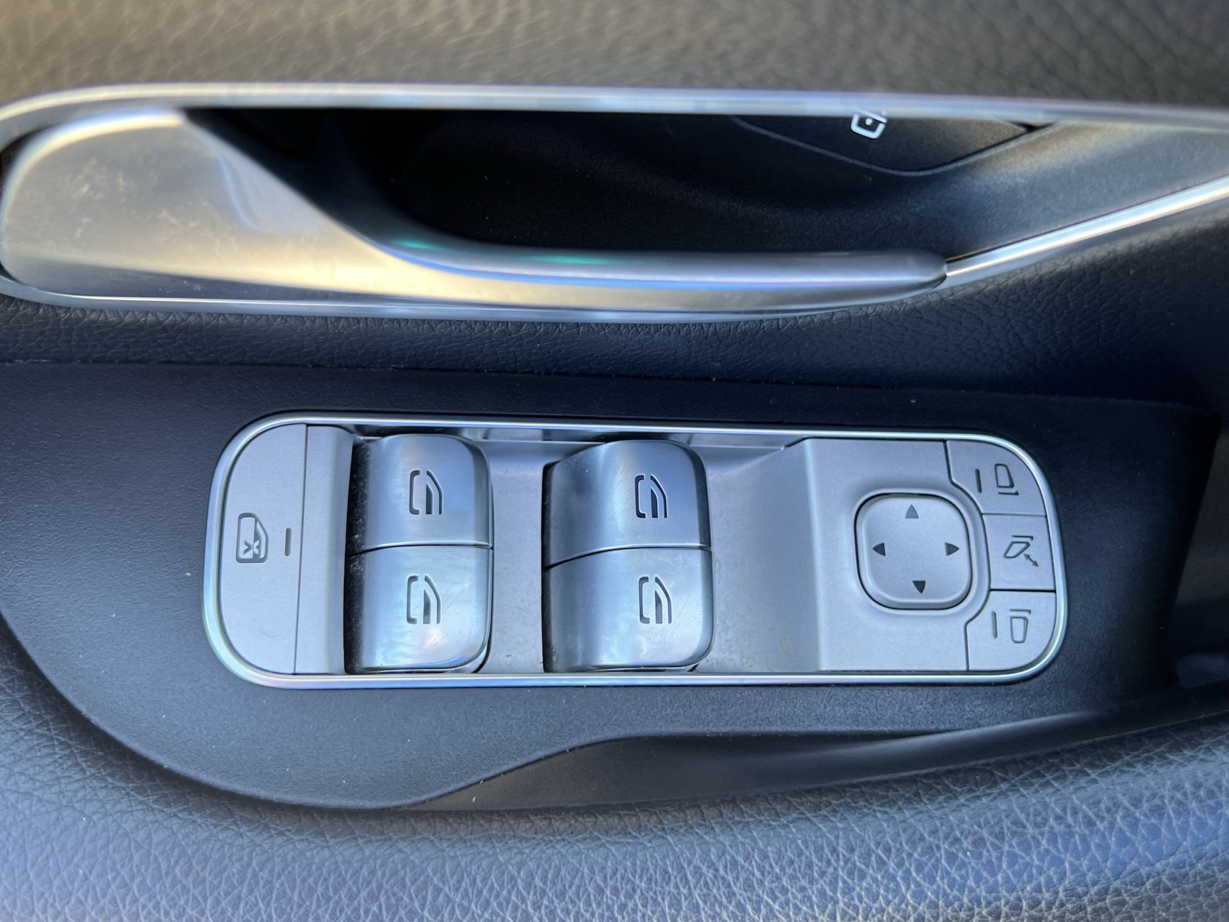 Used 2022 Mercedes-Benz GLE 350 4MATIC image 15