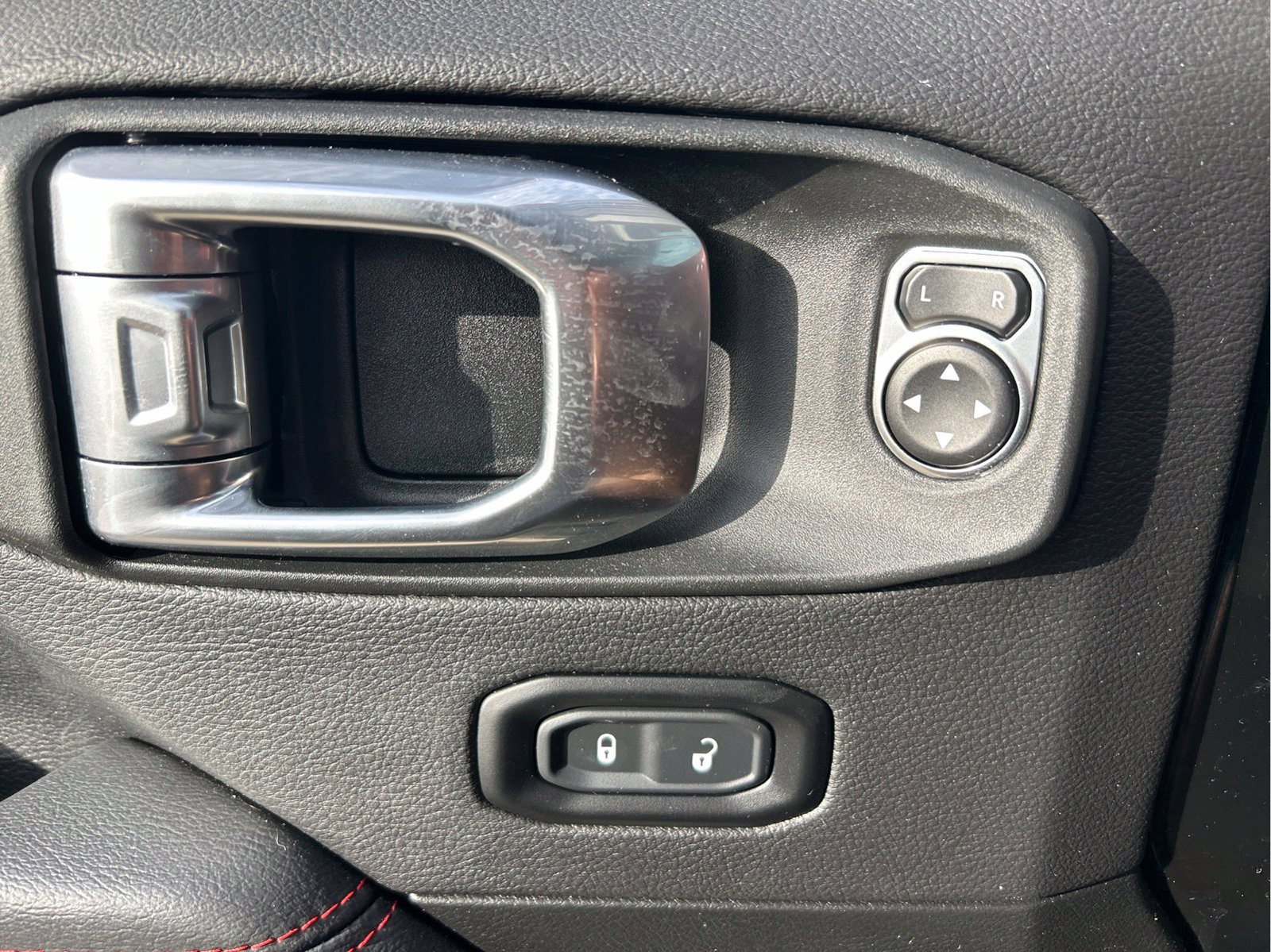 Certified 2023 Jeep Gladiator Rubicon w/ LED Lighting Group AWD/4WD image 24