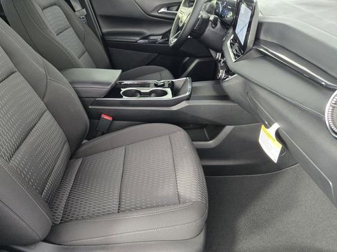 New 2026 Chevrolet Equinox LT w/ Safety and Technology Package image 17