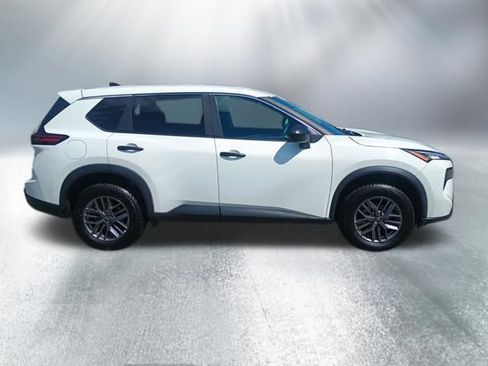 Used 2024 Nissan Rogue S AWD/4WD image 7