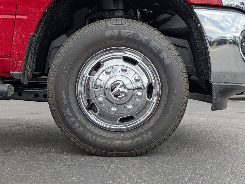 New 2026 RAM 3500 Tradesman AWD/4WD image 4