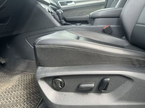 Used 2023 Volkswagen Atlas SE AWD/4WD image 16