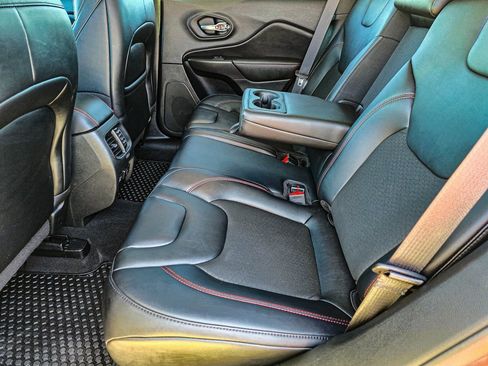 Used 2022 Jeep Cherokee Trailhawk w/ Trailer Tow Group image 30