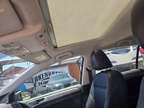 Used 2015 Volkswagen Golf TDI SE w/ Lighting Package FWD image 17