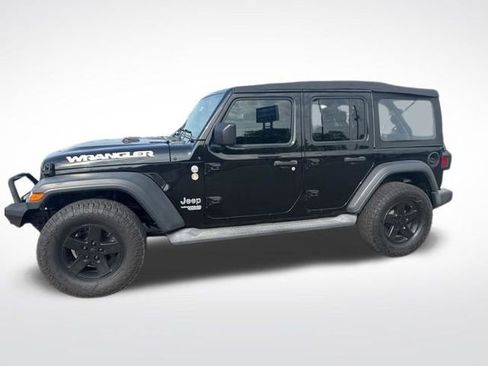 Used 2018 Jeep Wrangler Unlimited Sport AWD/4WD image 2