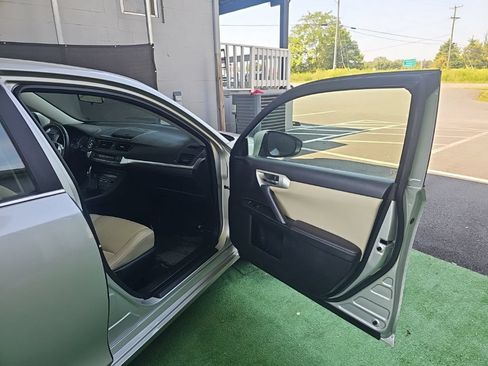 Used 2012 Lexus CT 200h Premium FWD image 40