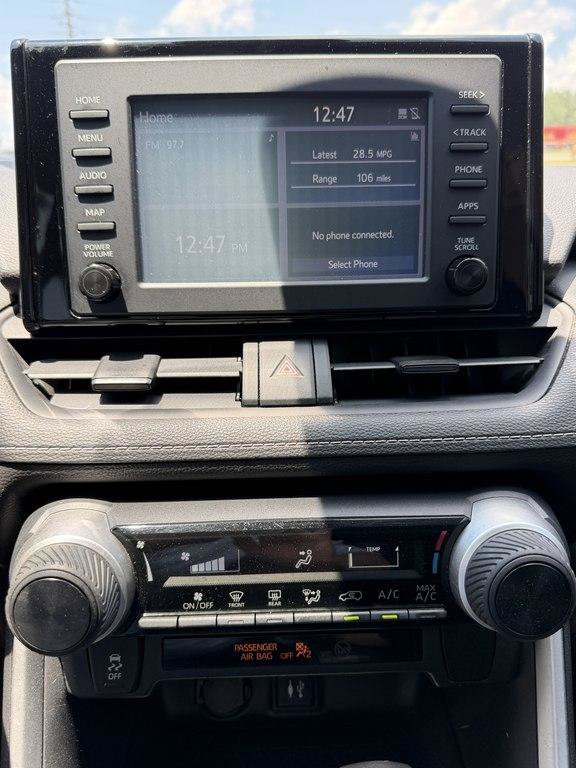 Used 2019 Toyota RAV4 LE FWD image 26