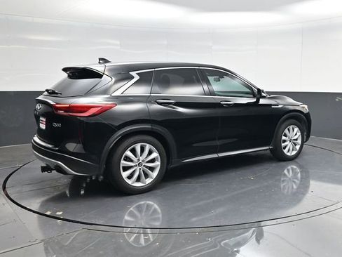 Used 2019 INFINITI QX50 Pure image 3