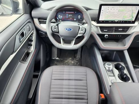 New 2026 Ford Explorer ST-Line w/ ST-Line Street Pack AWD/4WD image 13