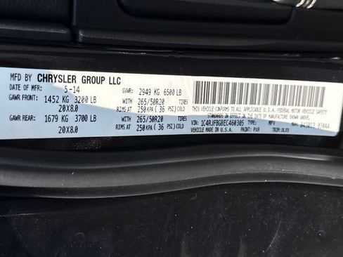 Used 2014 Jeep Grand Cherokee Limited w/ Luxury Group II AWD/4WD image 25