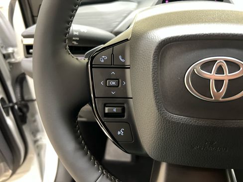 New 2026 Toyota C-HR AWD/4WD image 18