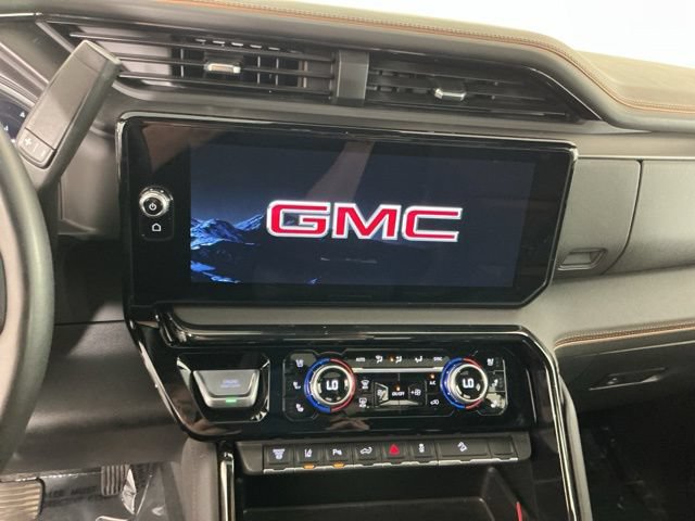 Used 2025 GMC Sierra 3500 AT4 w/ AT4 Premium Plus Package AWD/4WD image 21