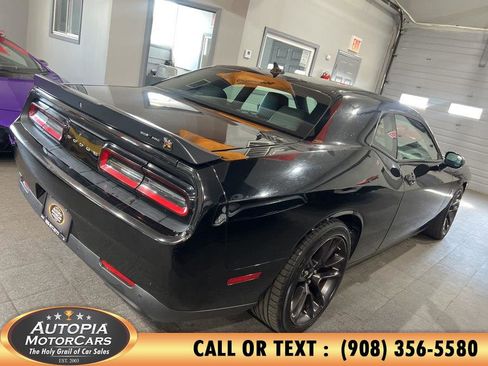 Used 2020 Dodge Challenger R/T Scat Pack w/ Plus Package RWD image 5