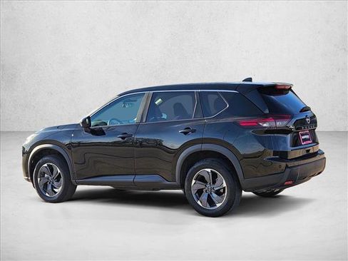 Used 2025 Nissan Rogue SV FWD image 8