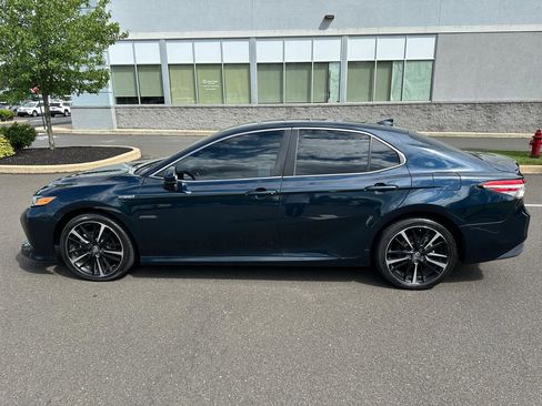 Used 2020 Toyota Camry LE w/ Carpet Mat Package FWD image 9