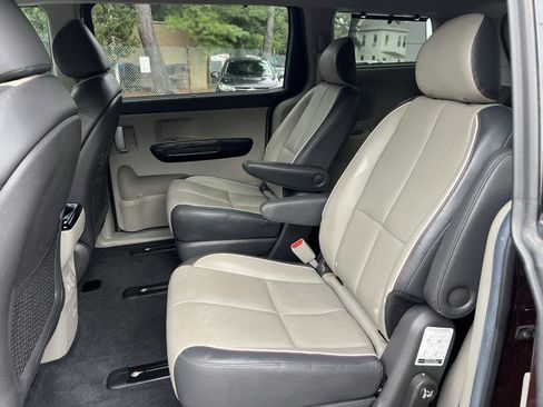 Used 2015 Kia Sedona SX FWD image 8