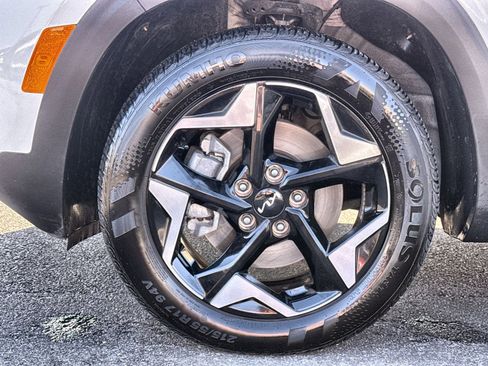 Used 2024 Kia Seltos EX image 12