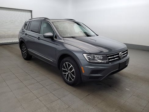 Used 2021 Volkswagen Tiguan SE w/ Panoramic Sunroof Package image 13