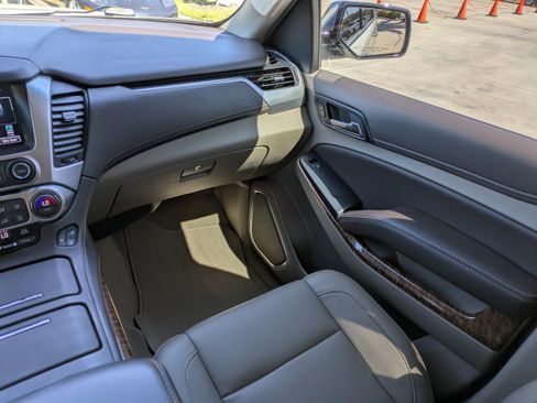 Used 2019 Chevrolet Tahoe Premier image 12