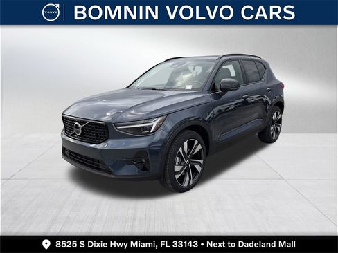 New 2026 Volvo XC40 B5 Ultra image 1