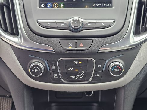 Used 2023 Chevrolet Equinox LS image 13