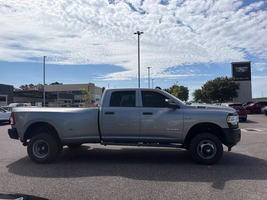 Used 2022 RAM 3500 Tradesman AWD/4WD image 3