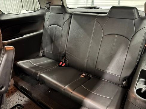 Used 2016 GMC Acadia SLT image 9