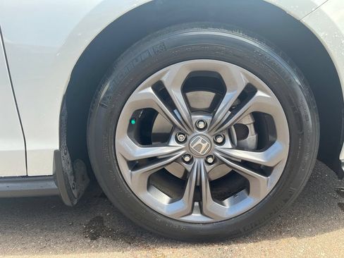 Used 2023 Honda Accord EX image 5