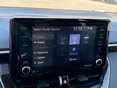 Used 2022 Toyota Corolla LE FWD image 25