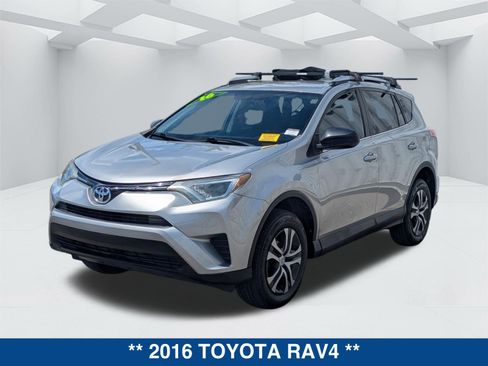 Used 2016 Toyota RAV4 LE FWD image 8