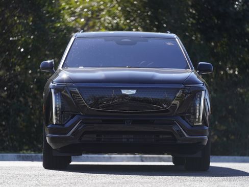 Used 2026 Cadillac Vistiq Sport image 37