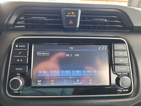 Used 2022 Nissan Versa S FWD image 28