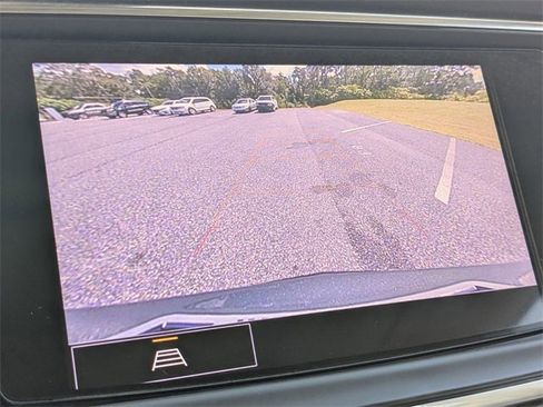 Used 2022 Buick Enclave Essence w/ Experience Buick Package image 5