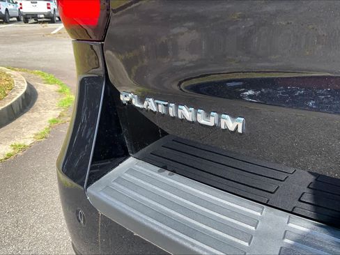 Certified 2023 Ford Expedition Platinum RWD image 10