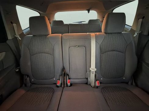 Used 2016 Chevrolet Traverse LS FWD image 18