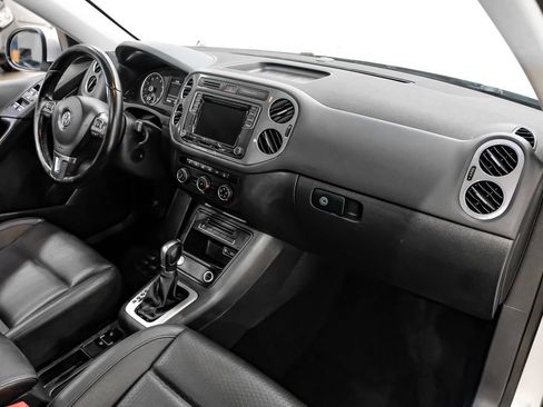 Used 2017 Volkswagen Tiguan Wolfsburg Edition AWD/4WD image 12