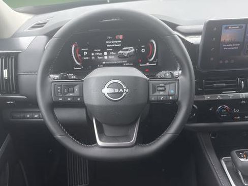 New 2026 Nissan Pathfinder SL AWD/4WD image 9