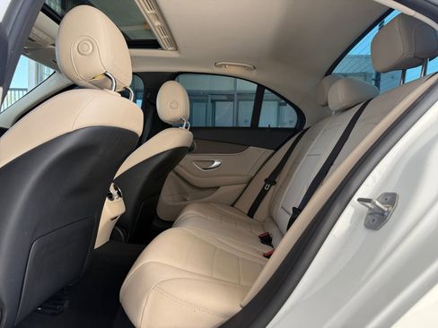 Used 2019 Mercedes-Benz C 300 Sedan image 15
