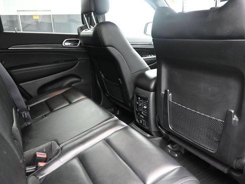 Used 2021 Jeep Grand Cherokee Limited AWD/4WD image 24