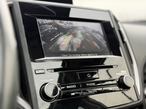 Used 2023 Subaru Forester Premium image 4