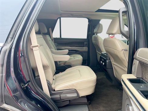 Used 2021 Ford Expedition Limited image 30