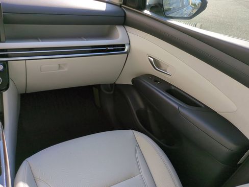 Certified 2025 Hyundai Tucson SEL image 17