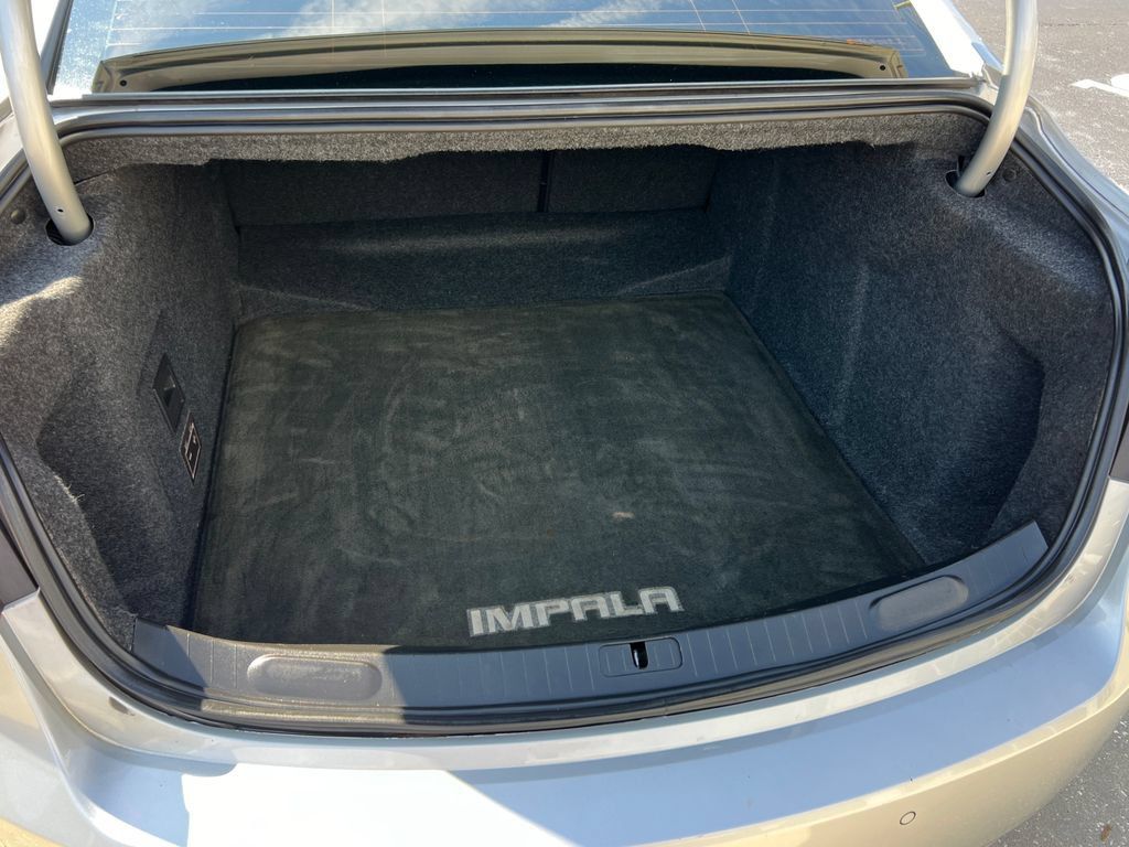 Used 2015 Chevrolet Impala LT w/ Convenience Package FWD image 17
