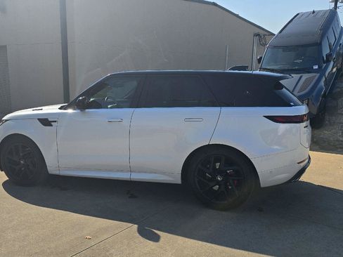 Certified 2024 Land Rover Range Rover Sport Dynamic SE AWD/4WD image 2