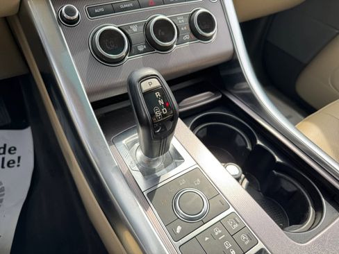 Used 2017 Land Rover Range Rover Sport HSE image 8